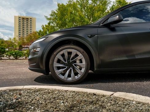 Used 2026 Tesla Model Y 2WD image 20