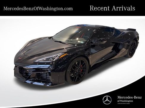 Used 2024 Chevrolet Corvette Z06 image 1