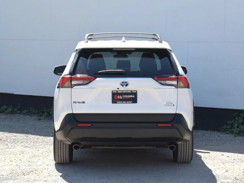 Used 2020 Toyota RAV4 XLE w/ All Weather Liner Package AWD/4WD image 4