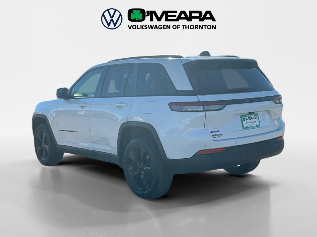 Used 2025 Jeep Grand Cherokee Altitude AWD/4WD image 3