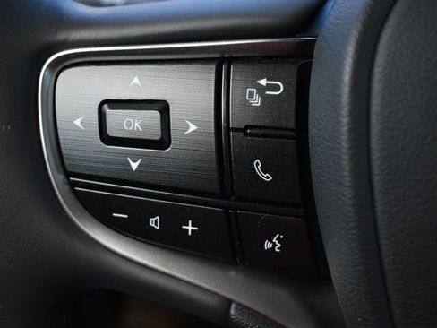 Used 2023 Lexus ES 300h Ultra Luxury image 17