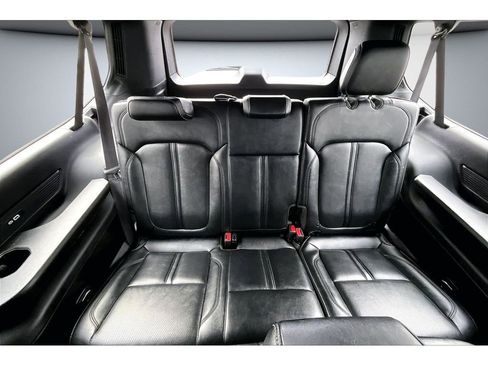 Certified 2024 Jeep Wagoneer L Series III w/ Flexible Seating Group AWD/4WD image 31