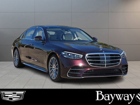 Used 2022 Mercedes-Benz S 580 S 580 image 3