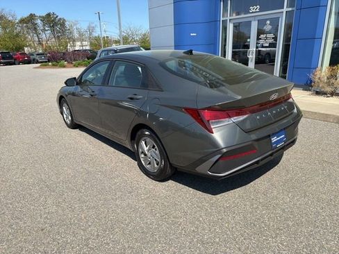 Used 2026 Hyundai Elantra SE w/ Cargo Package FWD image 7