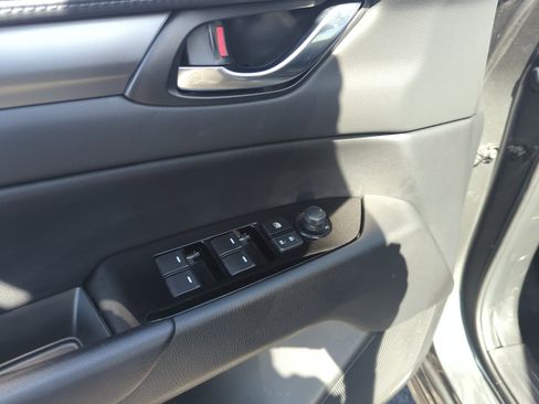 Used 2025 MAZDA CX-5 AWD 2.5 S w/ Preferred Package image 13