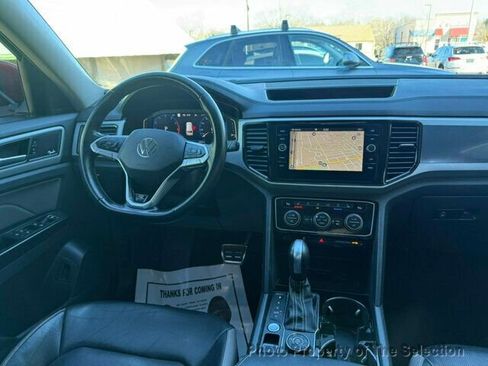 Used 2021 Volkswagen Atlas SEL Premium image 45