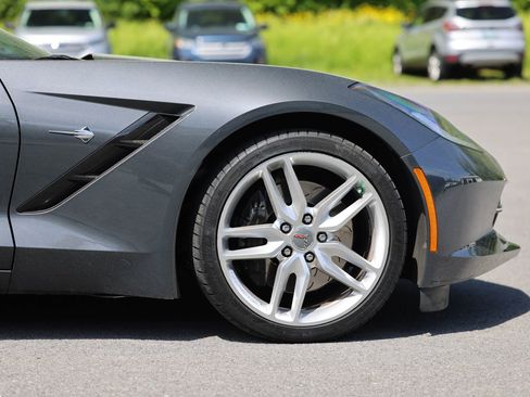 Used 2014 Chevrolet Corvette Stingray Coupe w/ 2LT Preferred Equipment Group RWD image 9