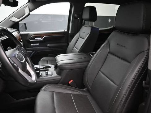 Used 2023 GMC Sierra 1500 Denali w/ Technology Package AWD/4WD image 13