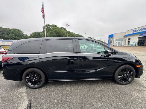 Used 2024 Honda Odyssey Sport image 6