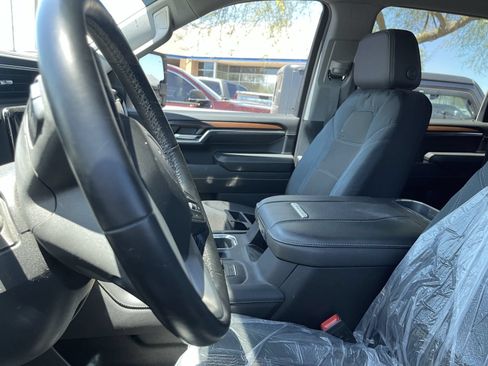 Used 2024 GMC Sierra 2500 Denali w/ Denali Reserve Package AWD/4WD image 12