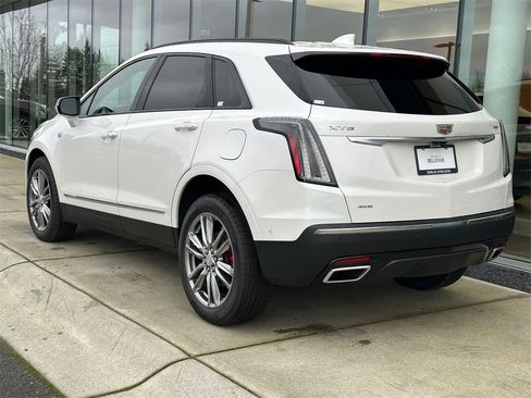 New 2025 Cadillac XT5 Sportv w/ Technology Package image 3