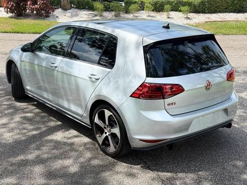 Used 2016 Volkswagen GTI SE FWD image 3