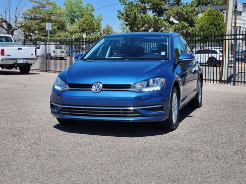 Certified 2021 Volkswagen Golf 4-Door FWD image 3