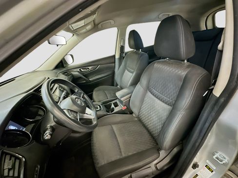 Used 2017 Nissan Rogue S image 13