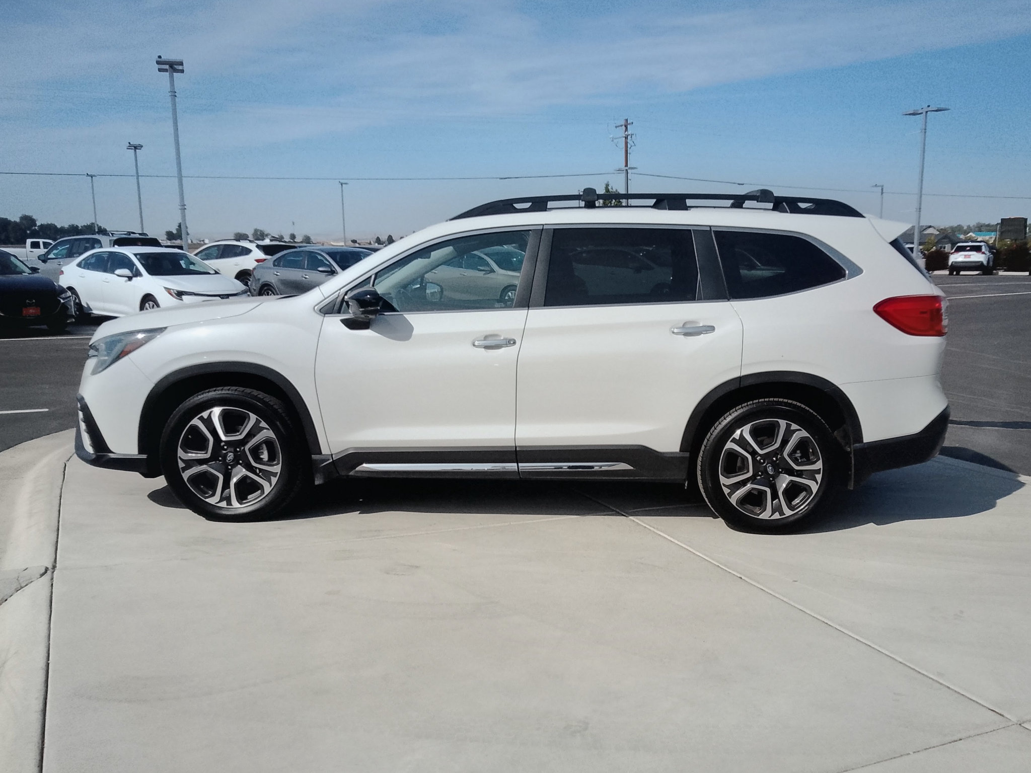 Used 2024 Subaru Ascent Touring w/ Popular Package #2 AWD/4WD image 6