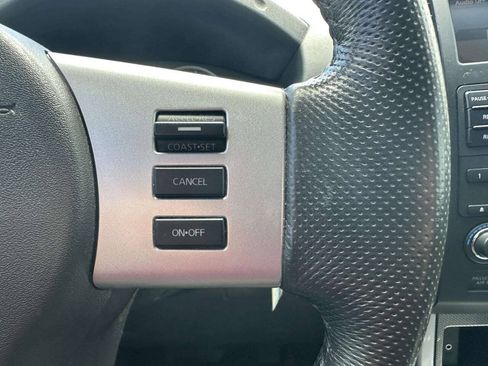 Used 2012 Nissan Pathfinder SV AWD/4WD image 25