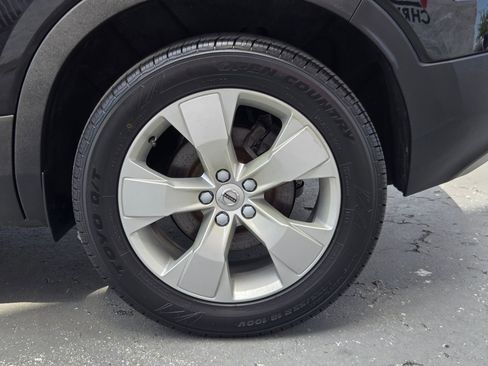 Used 2022 Volvo XC40 T5 Momentum AWD/4WD image 17