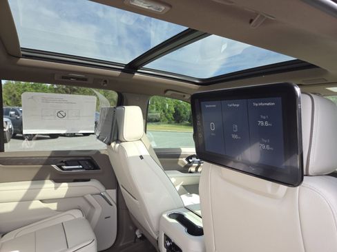 New 2026 GMC Yukon XL Denali AWD/4WD image 19