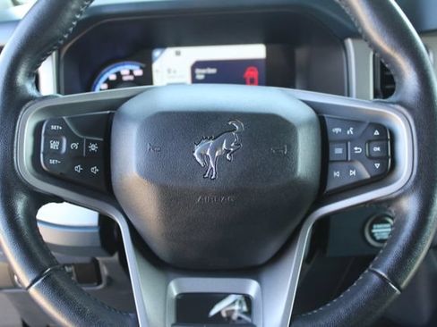Used 2023 Ford Bronco Outer Banks AWD/4WD image 15