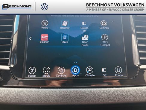 Used 2017 Chrysler Pacifica Touring-L image 15