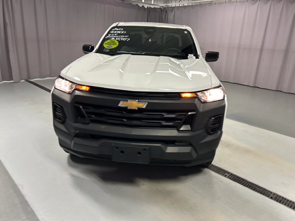 Used 2023 Chevrolet Colorado W/T w/ Advanced Trailering Package AWD/4WD image 2