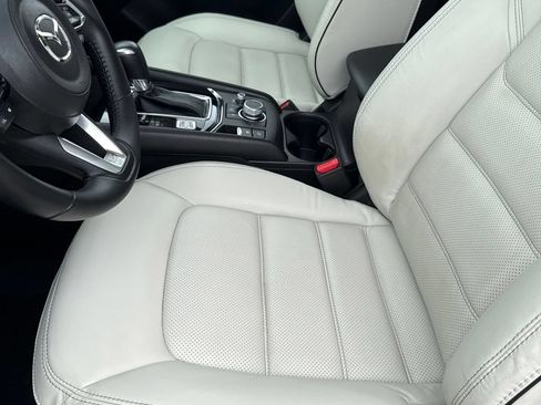 Used 2025 MAZDA CX-5 AWD 2.5 S w/ Preferred Package image 18
