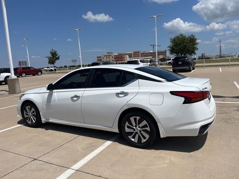 Used 2019 Nissan Altima 2.5 S image 3