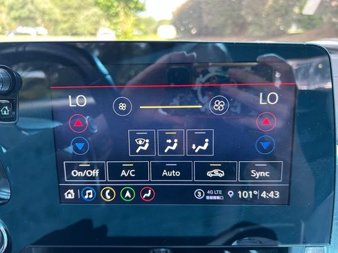 Used 2021 Chevrolet Corvette Stingray Preferred Cpe w/ Battery Protection Package RWD image 40