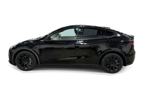 Certified 2021 Tesla Model Y Long Range AWD/4WD image 3