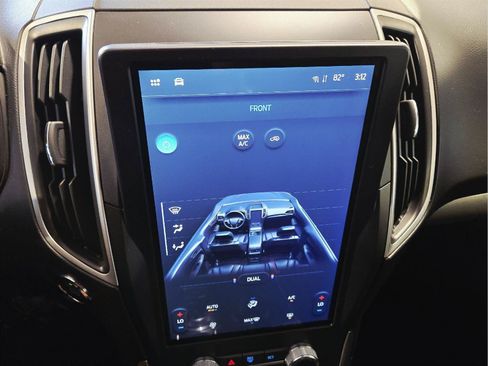 Used 2023 Ford Edge SE w/ Black Appearance Package AWD/4WD image 29