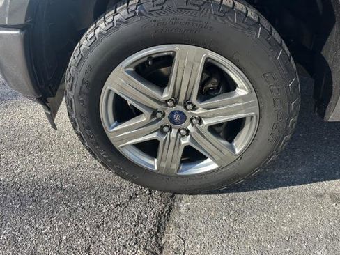 Used 2018 Ford F150 XLT w/ Equipment Group 302A Luxury image 11