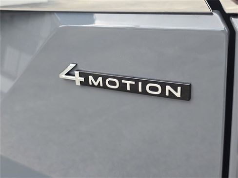 New 2026 Volkswagen Atlas SE image 5