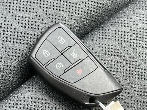 New 2026 Chevrolet Equinox RS w/ Convenience Package III AWD/4WD image 33