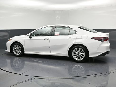 Used 2024 Toyota Camry LE image 26