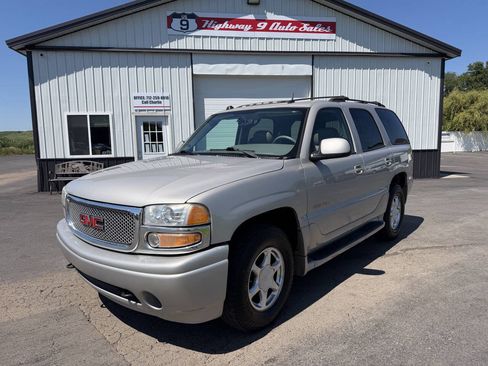 Used 2005 GMC Yukon Denali AWD/4WD image 1