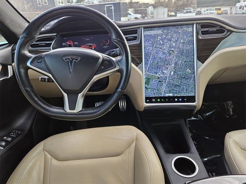 Used 2015 Tesla Model S P90D image 26