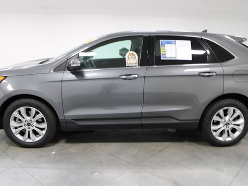 Used 2024 Ford Edge Titanium image 6