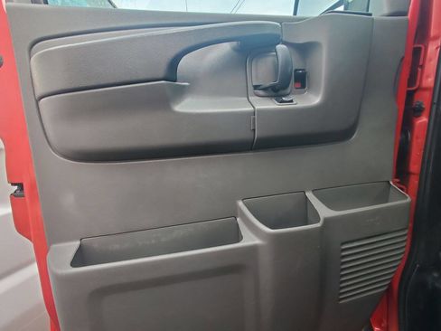 Used 2015 GMC Savana 2500 Extended image 10