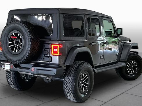 Used 2025 Jeep Wrangler Unlimited Sport AWD/4WD image 13