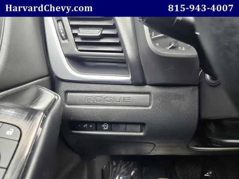Used 2024 Nissan Rogue S AWD/4WD image 20