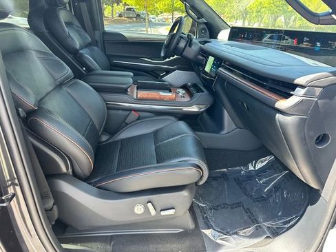 New 2026 Lincoln Navigator L Black Label image 16