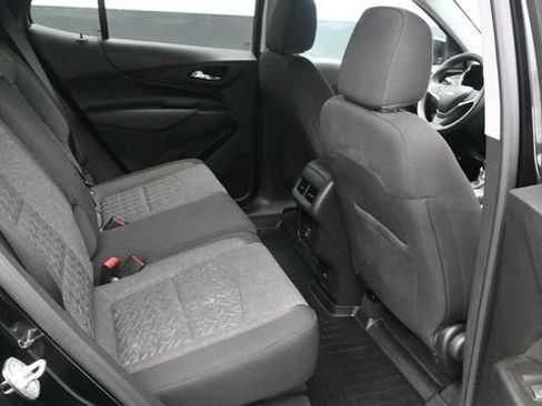 Used 2023 Chevrolet Equinox LT AWD/4WD image 10