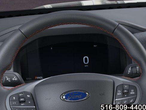 Used 2025 Ford Explorer Active AWD/4WD image 14