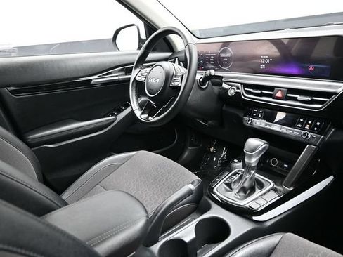 Used 2024 Kia Seltos S FWD image 19