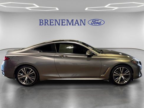 Used 2019 INFINITI Q60 3.0t Luxe w/ Essential Package AWD/4WD image 4