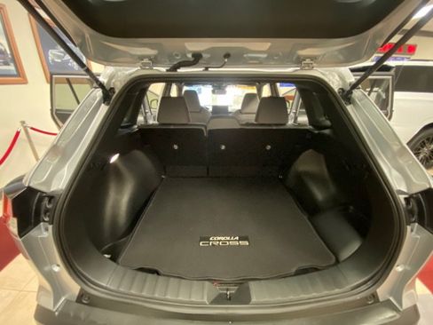 Used 2025 Toyota Corolla Cross AWD Hybrid image 8