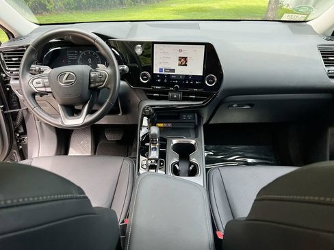 Certified 2025 Lexus NX 250 FWD w/ Accessory Package (Z1) image 19