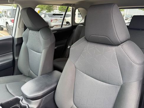 Used 2025 Toyota RAV4 XLE w/ Convenience Package FWD image 14