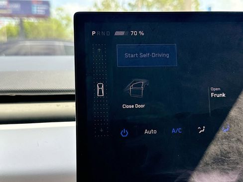 Used 2024 Tesla Cybertruck AWD Crew Cab image 16