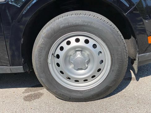 Used 2025 Ford Maverick XL w/ Equipment Group 101A AWD/4WD image 40